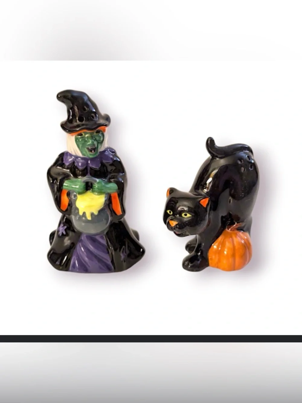 Johanna Parker Halloween Ghost Ceramic Salt & Pepper Shakers Set of 2 w/ Box New